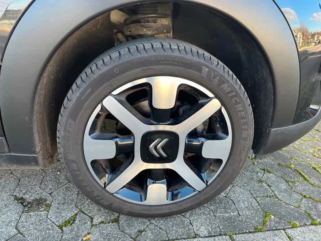 Citroën C4 Cactus Shine PANO ALU LEDER AHK NAVI KEYLESS 03/2019-photo-22