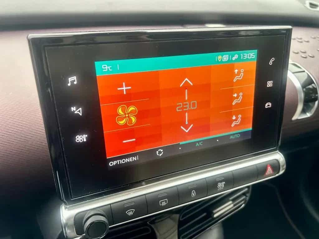 Citroën C4 Cactus Shine PANO ALU LEDER AHK NAVI KEYLESS 03/2019-photo-32