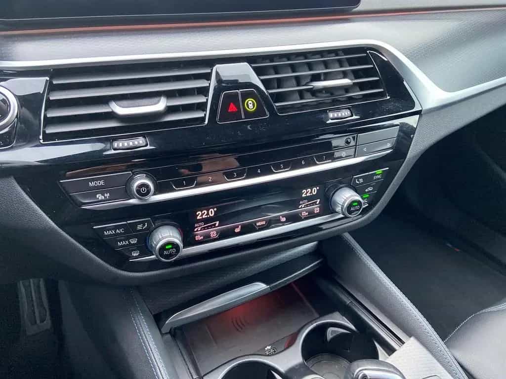 BMW 5 Series 520 d Touring M Sport HUD Navi Leder LED PA 01/2023-photo-10