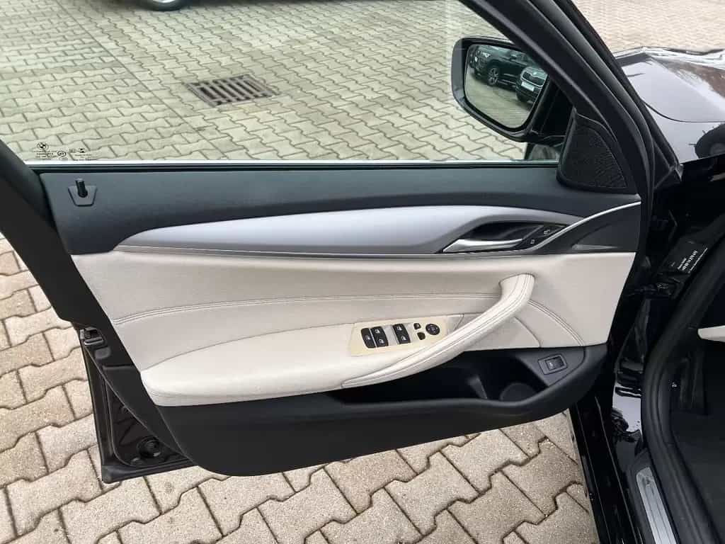 BMW 520 d Touring *LED Navi AHK Luftf. Kamera Sitzh.* 03/2021-photo-10