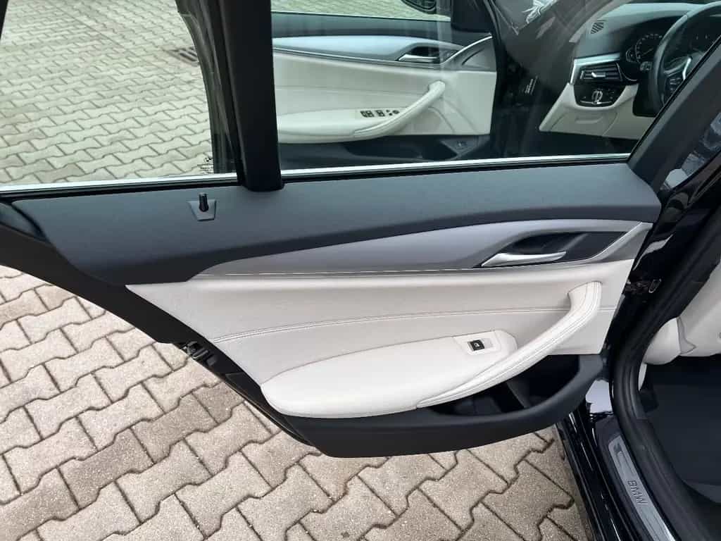 BMW 520 d Touring *LED Navi AHK Luftf. Kamera Sitzh.* 03/2021-photo-11