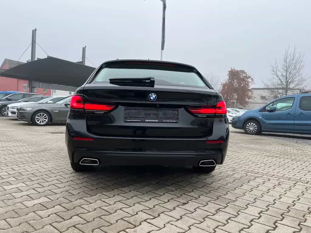 BMW 520 d Touring *LED Navi AHK Luftf. Kamera Sitzh.* 03/2021-photo-2