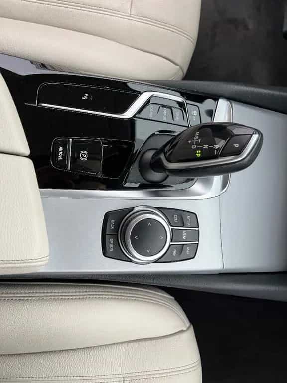 BMW 520 d Touring *LED Navi AHK Luftf. Kamera Sitzh.* 03/2021-photo-23