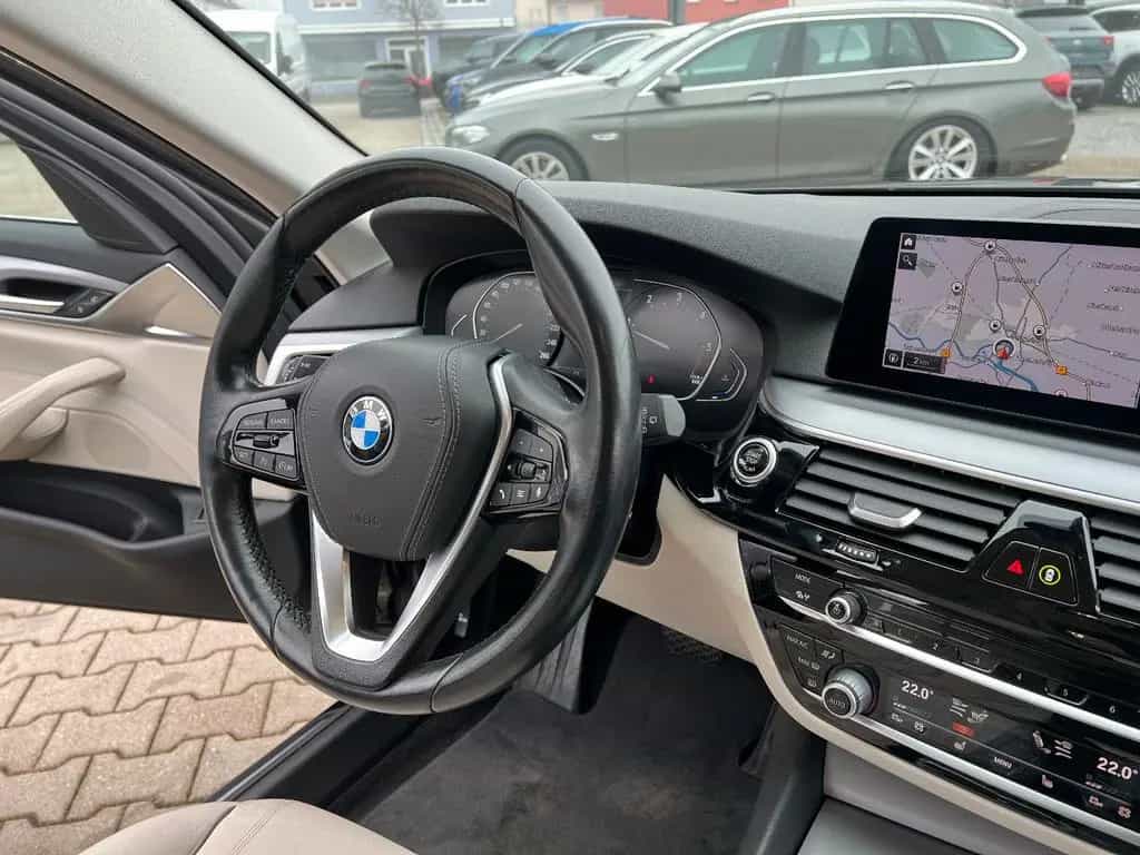 BMW 520 d Touring *LED Navi AHK Luftf. Kamera Sitzh.* 03/2021-photo-26