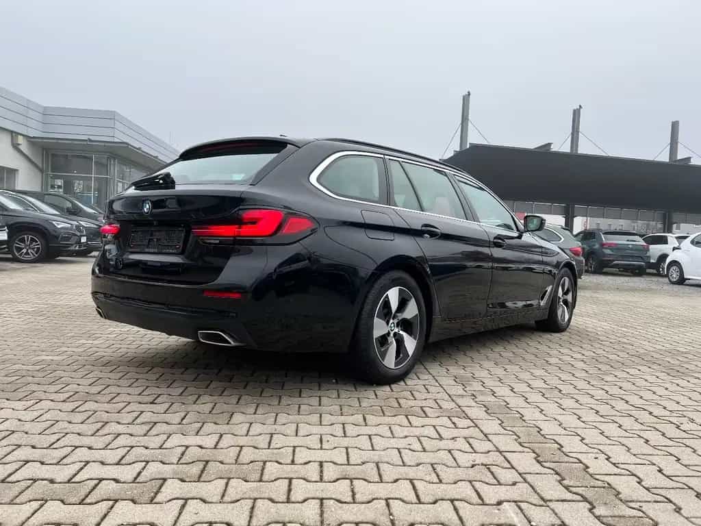 BMW 520 d Touring *LED Navi AHK Luftf. Kamera Sitzh.* 03/2021-photo-3