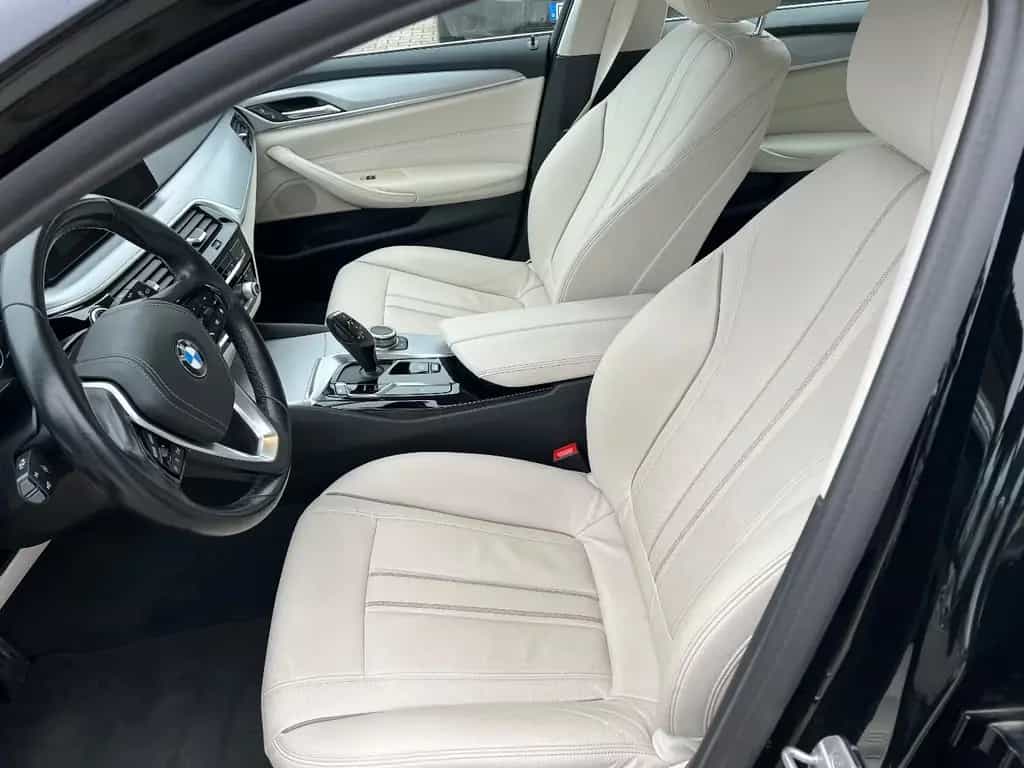 BMW 520 d Touring *LED Navi AHK Luftf. Kamera Sitzh.* 03/2021-photo-8