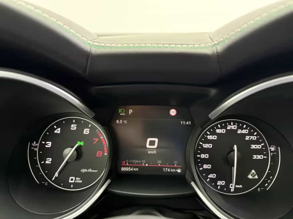 Alfa Romeo Stelvio Quadrifoglio Q4|AKRAPOVIC|PANO|Schale| 11/2020-photo-14