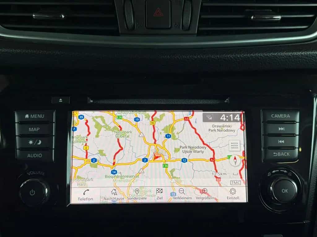 Nissan Qashqai N-Connecta Autom LED Pano 360° AHK Carpl 12/2018-photo-15