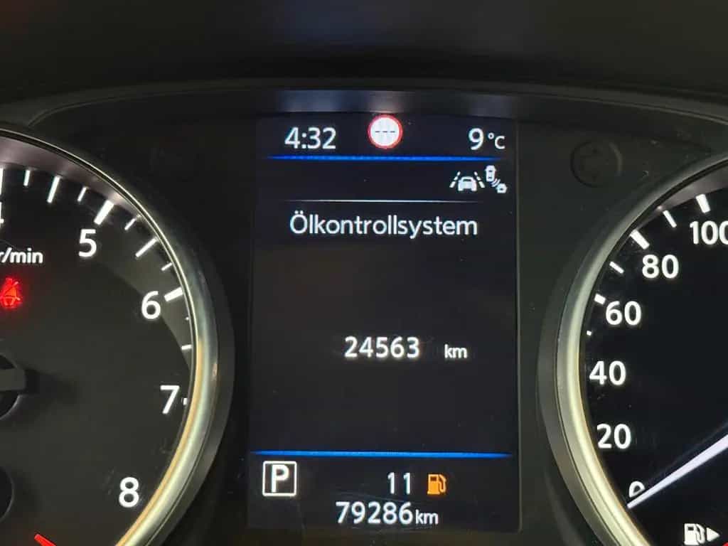 Nissan Qashqai N-Connecta Autom LED Pano 360° AHK Carpl 12/2018-photo-25