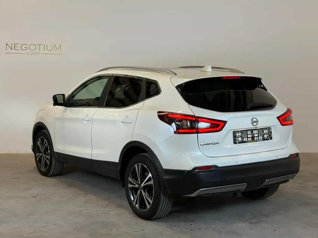 Nissan Qashqai N-Connecta Autom LED Pano 360° AHK Carpl 12/2018-photo-3