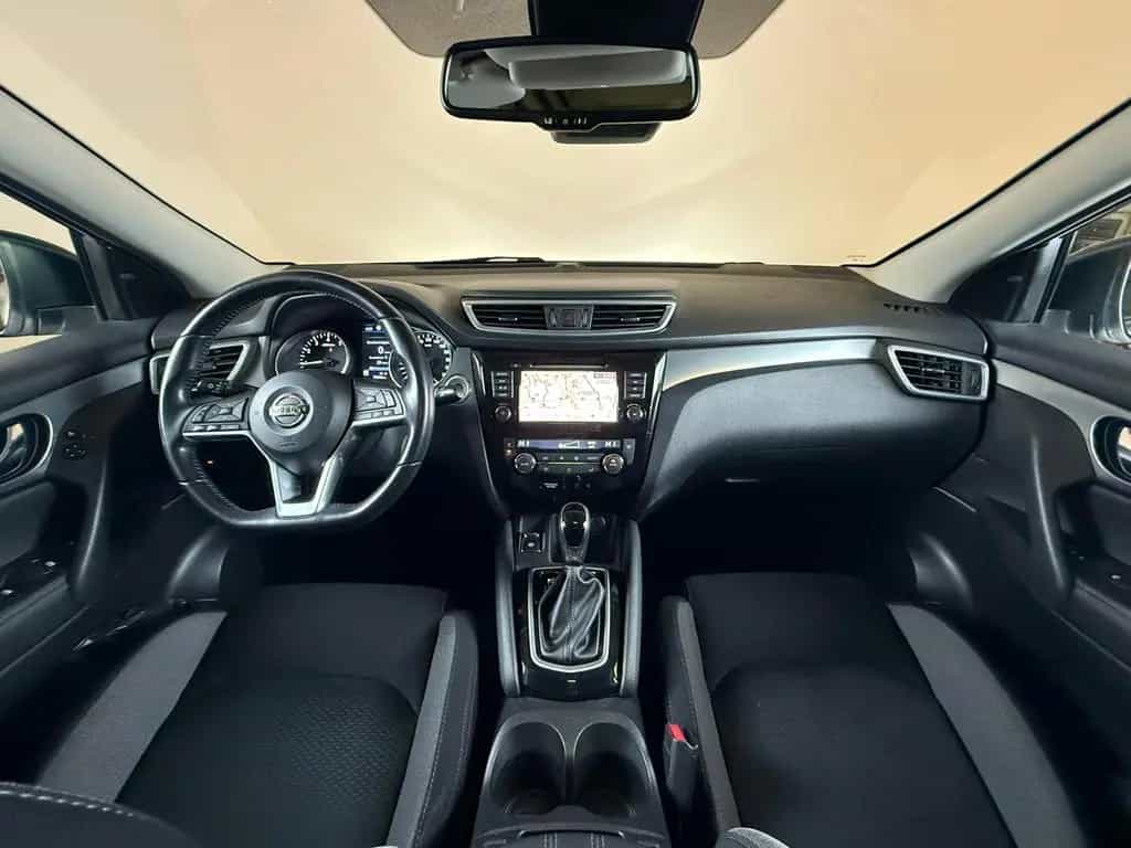 Nissan Qashqai N-Connecta Autom LED Pano 360° AHK Carpl 12/2018-photo-8