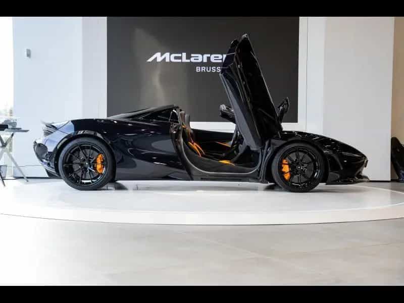 McLaren 750S Spider 12/2023-photo-2