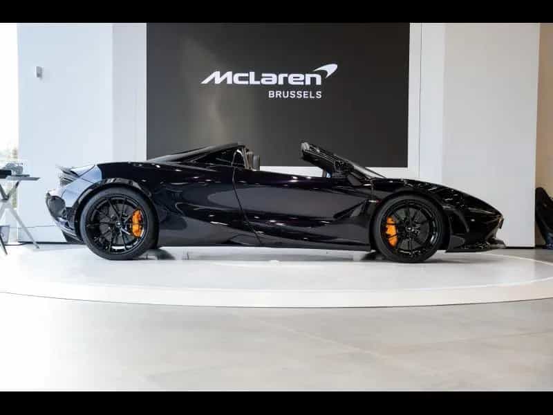 McLaren 750S Spider 12/2023-photo-3