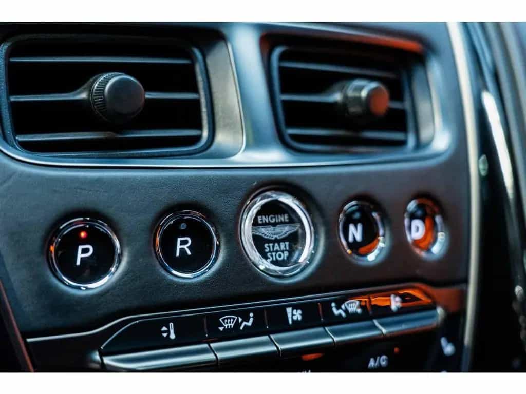 Aston Martin DBS Superleggera*2nd hand*Bang & Olufsen 05/2018-photo-22