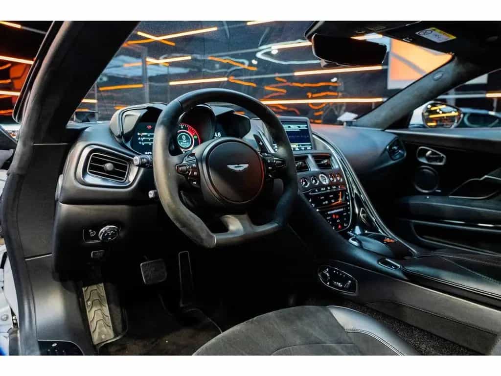 Aston Martin DBS Superleggera*2nd hand*Bang & Olufsen 05/2018-photo-26