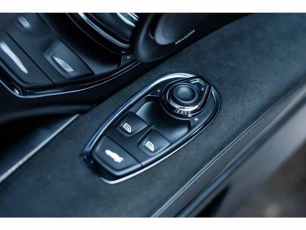Aston Martin DBS Superleggera*2nd hand*Bang & Olufsen 05/2018-photo-35