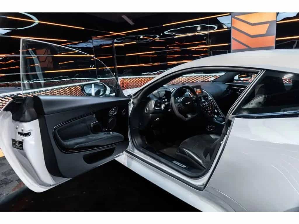 Aston Martin DBS Superleggera*2nd hand*Bang & Olufsen 05/2018-photo-38