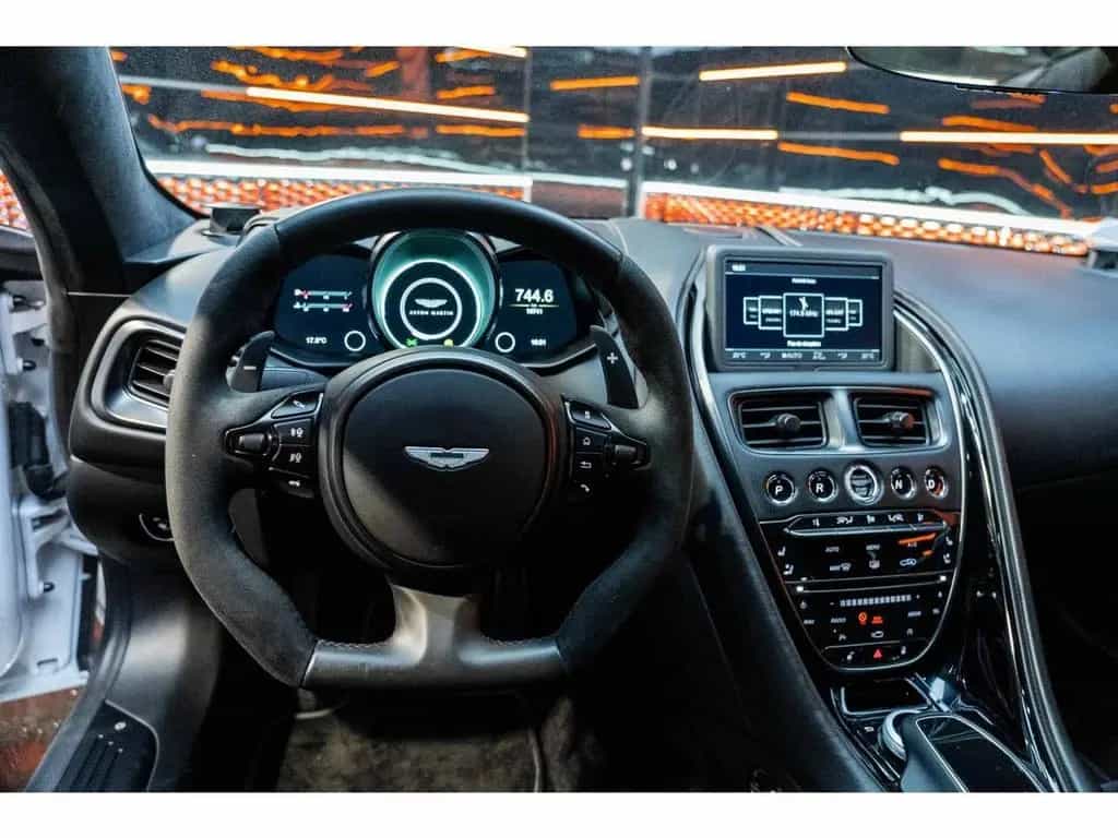 Aston Martin DBS Superleggera*2nd hand*Bang & Olufsen 05/2018-photo-42