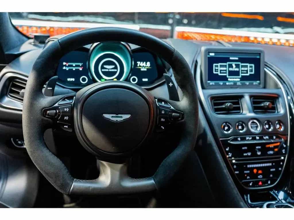 Aston Martin DBS Superleggera*2nd hand*Bang & Olufsen 05/2018-photo-43