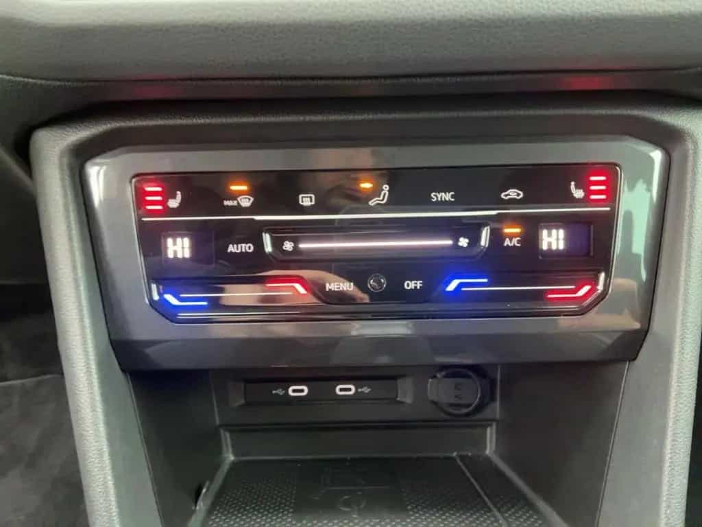 Volkswagen Tiguan 1.5 TSI LIFE LED+APP+DAB+ACC+SHZ+PDC+MFL 08/2022-photo-16