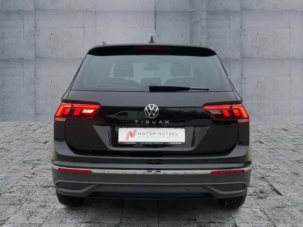 Volkswagen Tiguan 1.5 TSI LIFE LED+APP+DAB+ACC+SHZ+PDC+MFL 08/2022-photo-4