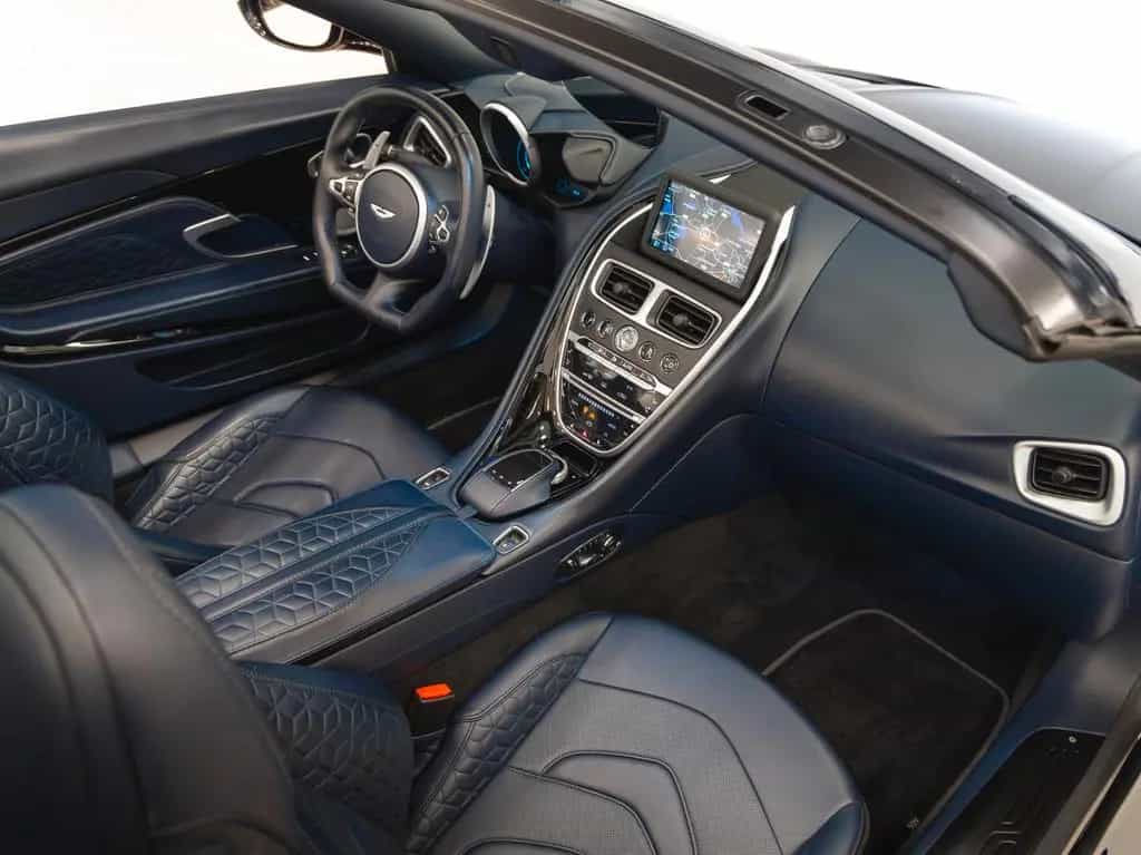 Aston Martin DBS Superleggera Volante 5.2 V12 B&O 01/2020-photo-24