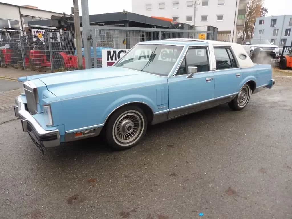 Lincoln Town Car mit H-Zulassung und Mwst. 05/1982-photo-0