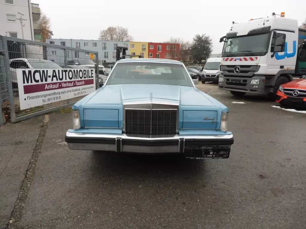 Lincoln Town Car mit H-Zulassung und Mwst. 05/1982-photo-1