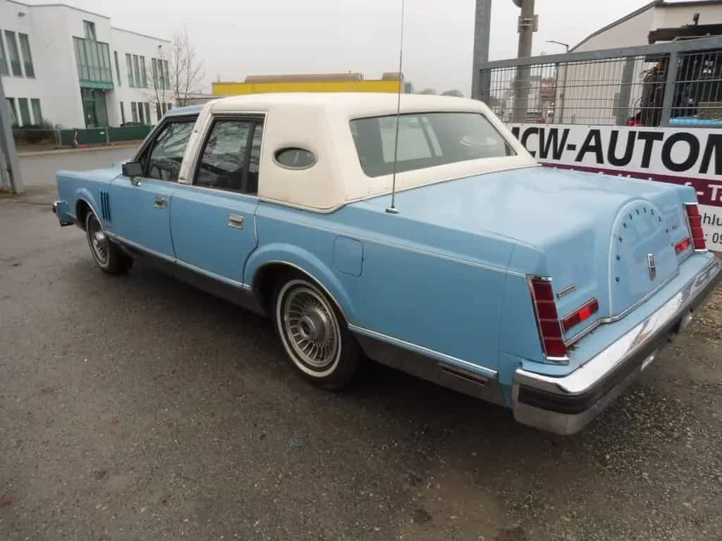 Lincoln Town Car mit H-Zulassung und Mwst. 05/1982-photo-12