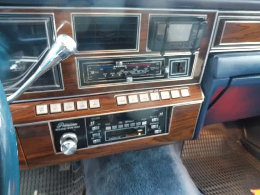 Lincoln Town Car mit H-Zulassung und Mwst. 05/1982-photo-7
