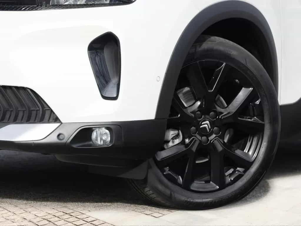 Citroën C5 Aircross 1,2 Mild-Hybrid 145 Shine AHK/ Pano/ 04/2024-photo-4