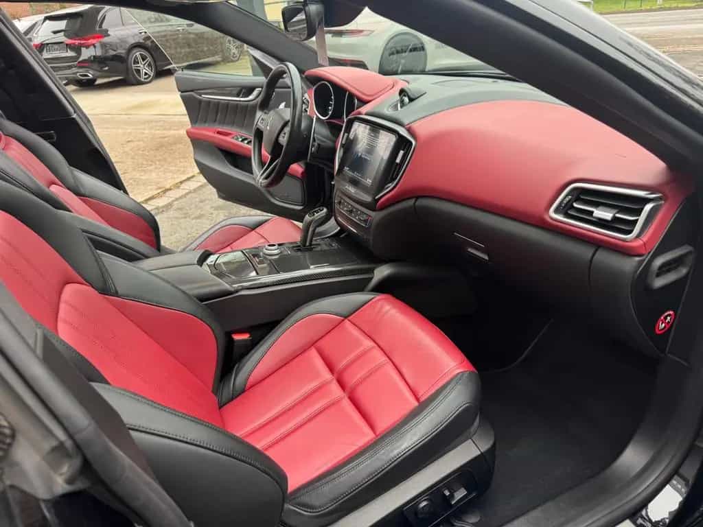 Maserati Ghibli GranSport Ribelle Limited *One of 200* 12/2019-photo-16