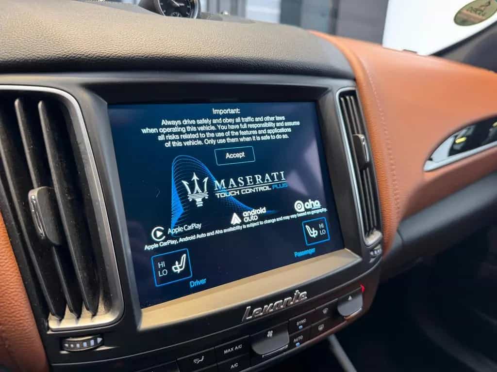 Maserati Levante Diesel - *NICE CONDITION* 03/2018-photo-20