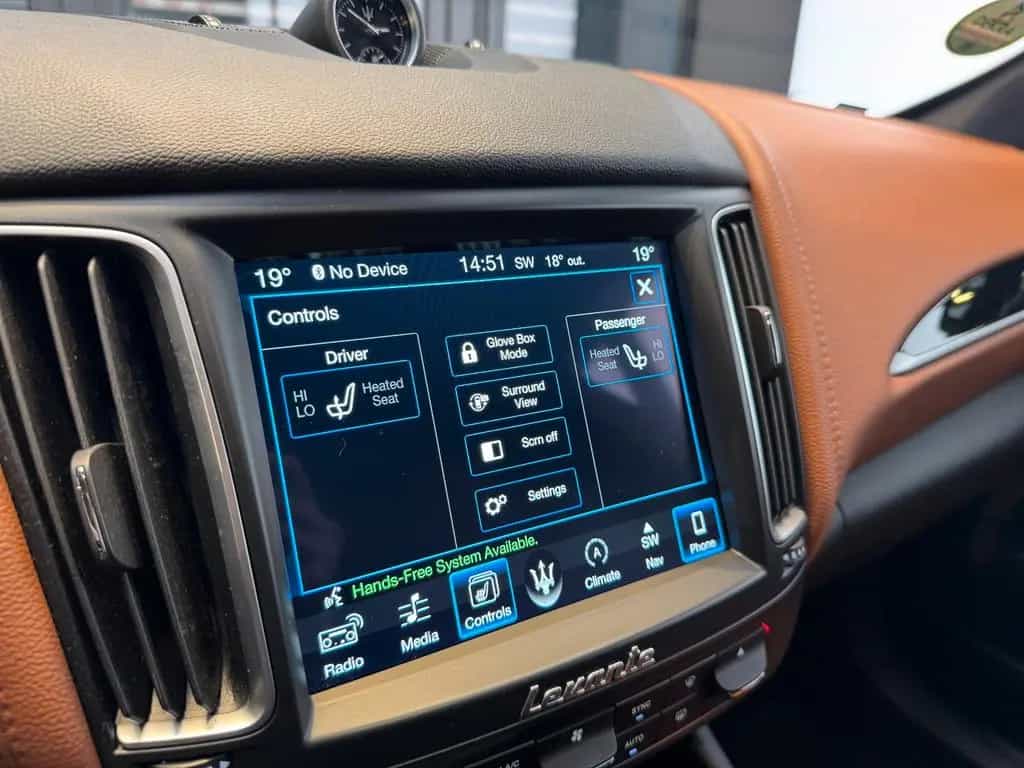 Maserati Levante Diesel - *NICE CONDITION* 03/2018-photo-21