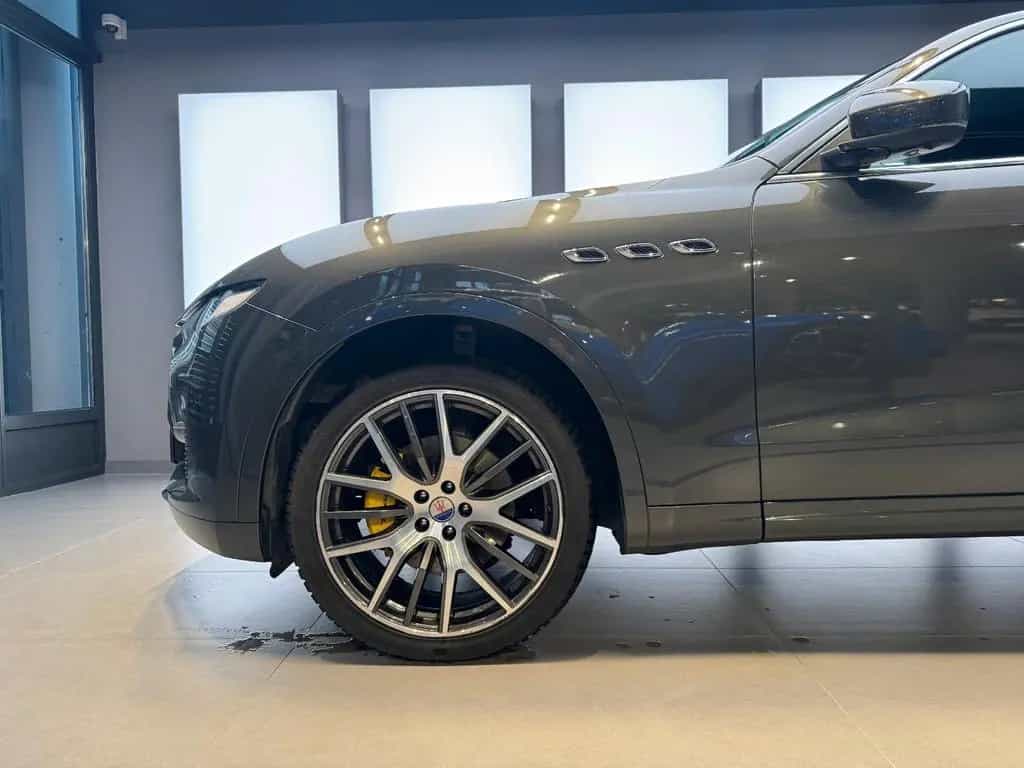 Maserati Levante Diesel - *NICE CONDITION* 03/2018-photo-3