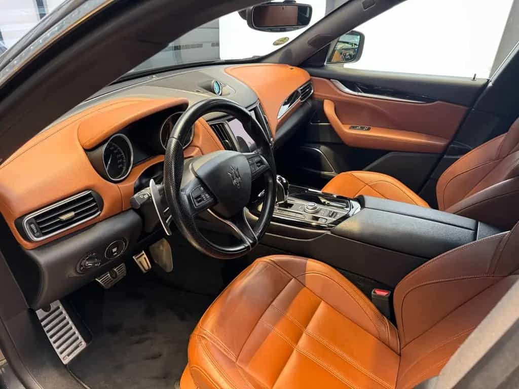 Maserati Levante Diesel - *NICE CONDITION* 03/2018-photo-8