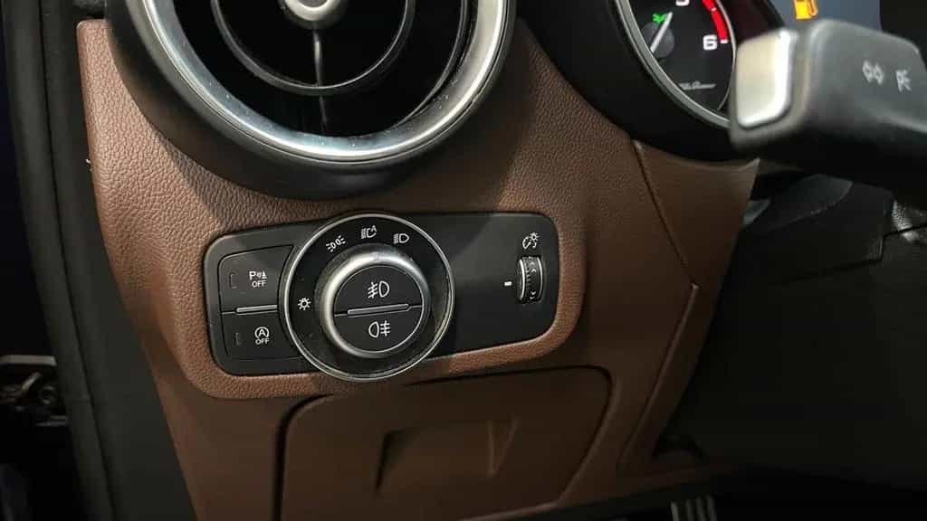Alfa Romeo Stelvio 2.2 Turbodiesel 210 CV AT8 Q4 11/2017-photo-9