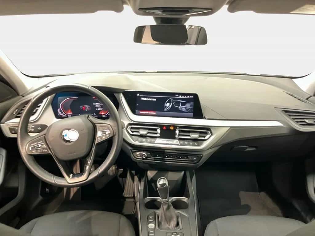 BMW 1 Series 118i Advantage SHZ+Navi+LED+DAB 10/2022-photo-10
