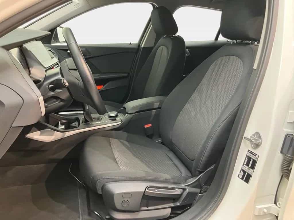 BMW 1 Series 118i Advantage SHZ+Navi+LED+DAB 10/2022-photo-8