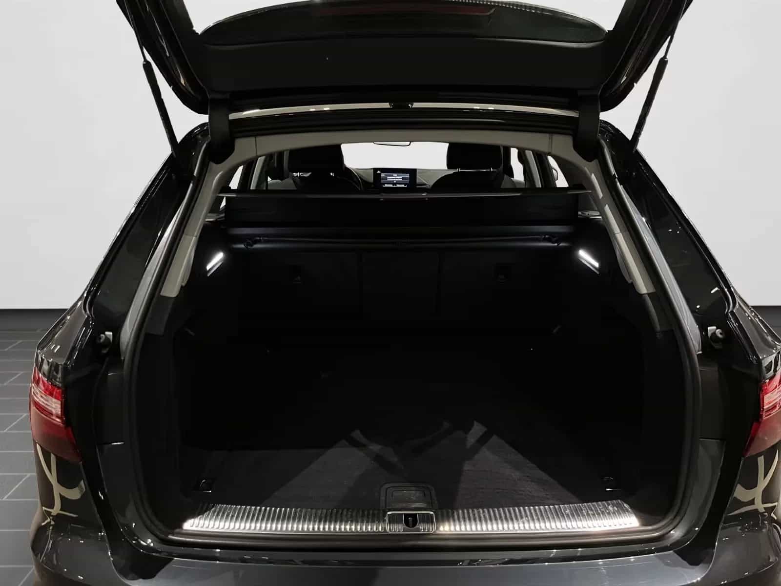 Audi A4 11/2021-photo-14