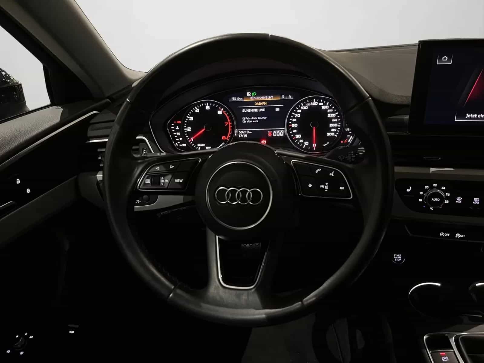 Audi A4 11/2021-photo-8