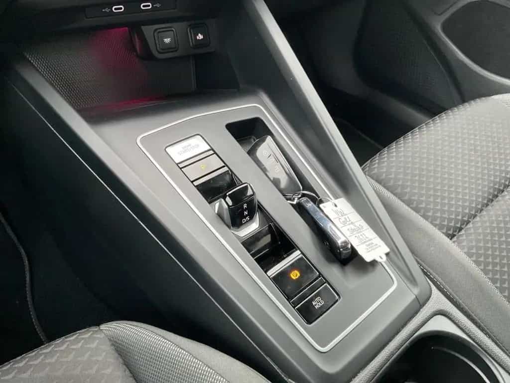 Volkswagen Golf 8 VIII Active 1.5 eTSI AHK-klappbar Navi Ap 10/2021-photo-28