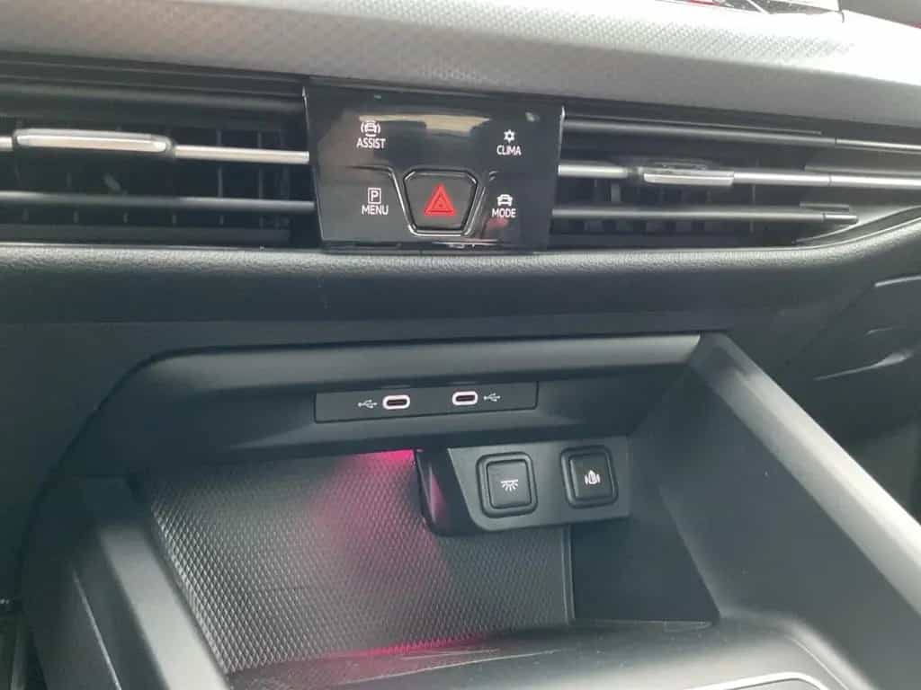 Volkswagen Golf 8 VIII Active 1.5 eTSI AHK-klappbar Navi Ap 10/2021-photo-29