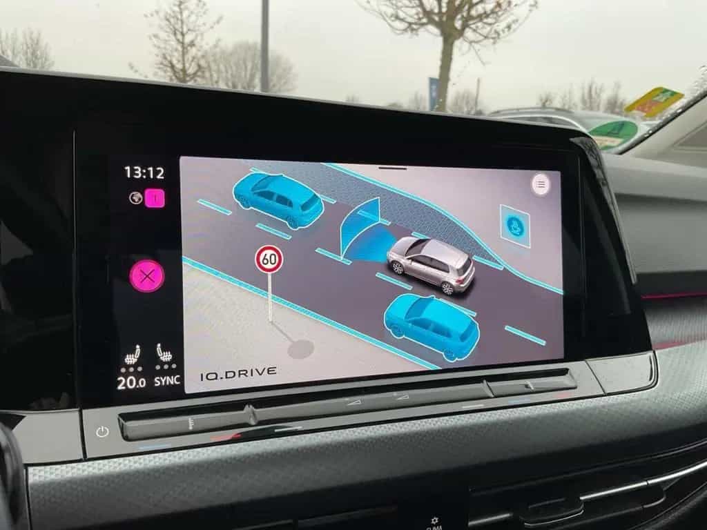 Volkswagen Golf 8 VIII Active 1.5 eTSI AHK-klappbar Navi Ap 10/2021-photo-30