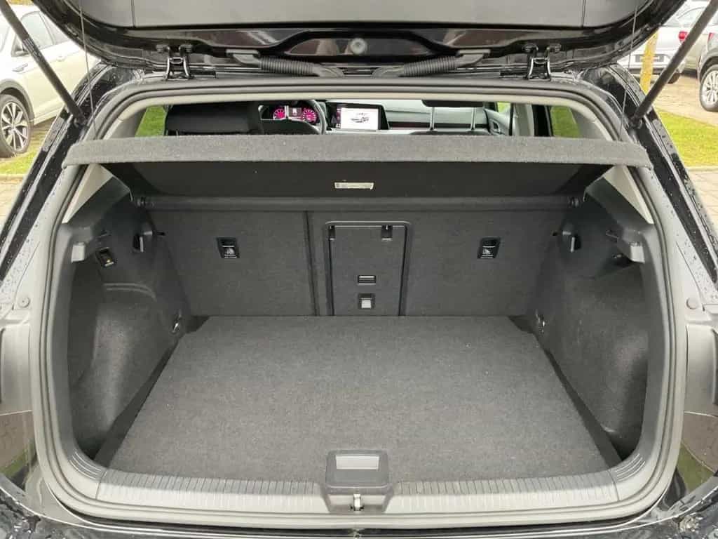 Volkswagen Golf 8 VIII Active 1.5 eTSI AHK-klappbar Navi Ap 10/2021-photo-9