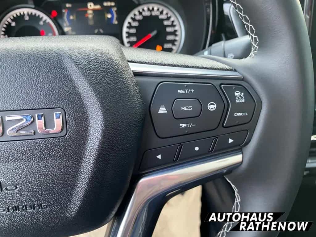 Isuzu D-Max Double Cab 4WD V-CROSS Allrad Leder LED Me 12/2024-photo-16