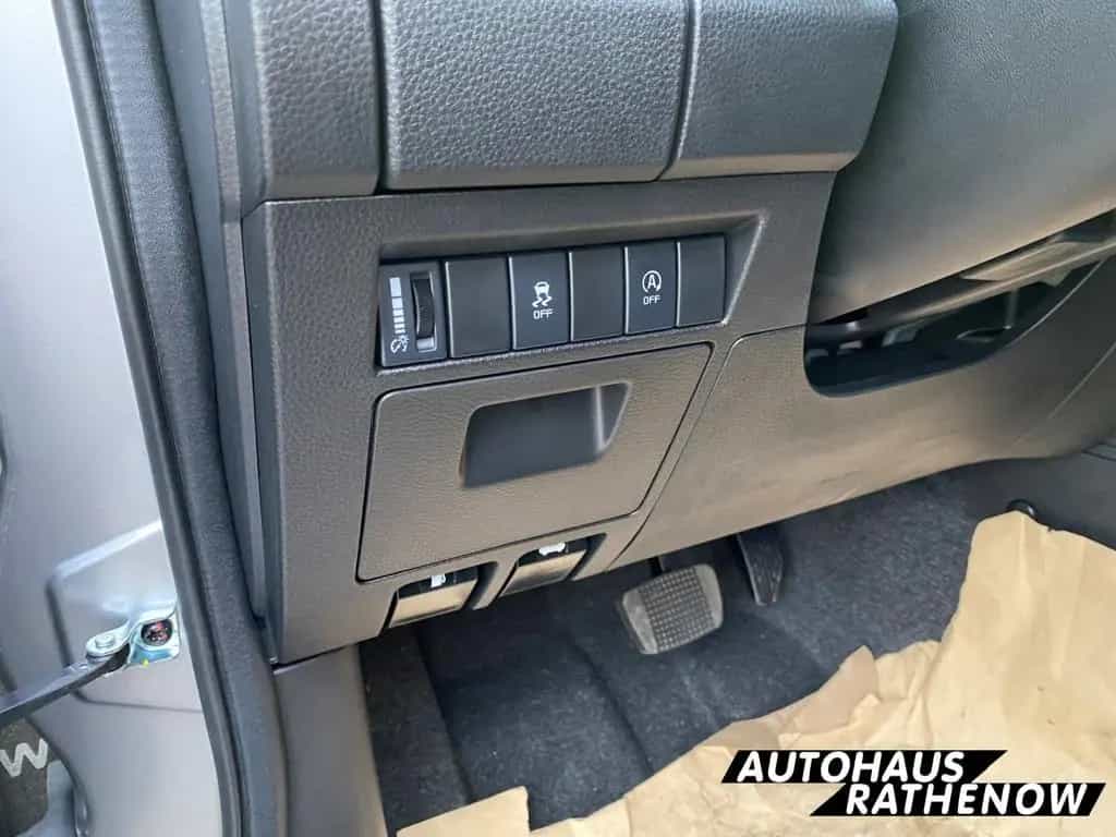 Isuzu D-Max Double Cab 4WD V-CROSS Allrad Leder LED Me 12/2024-photo-19