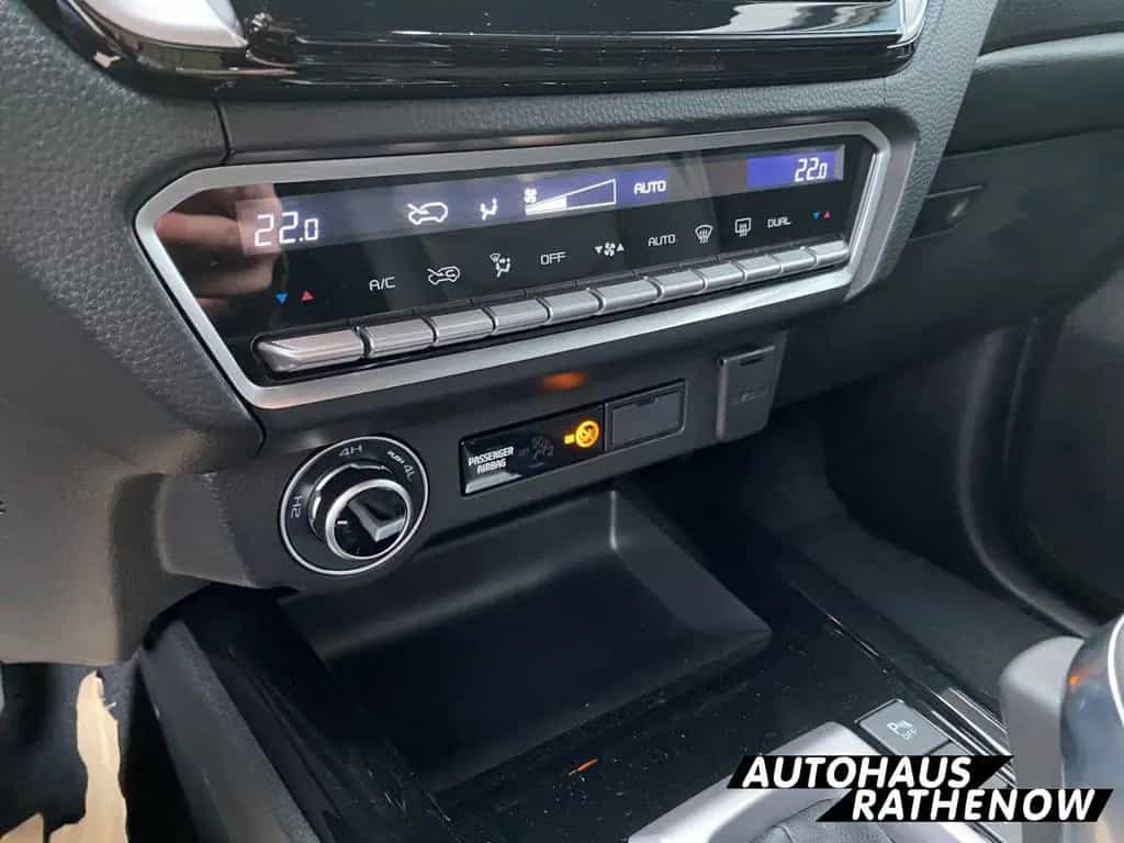 Isuzu D-Max Double Cab 4WD V-CROSS Allrad Leder LED Me 12/2024-photo-22