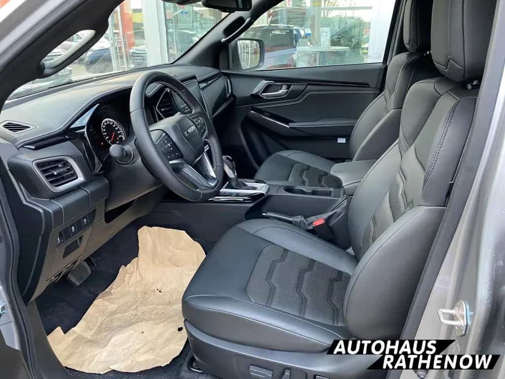 Isuzu D-Max Double Cab 4WD V-CROSS Allrad Leder LED Me 12/2024-photo-7