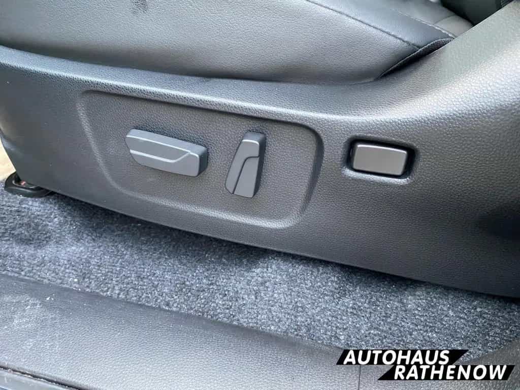 Isuzu D-Max Double Cab 4WD V-CROSS Allrad Leder LED Me 12/2024-photo-8